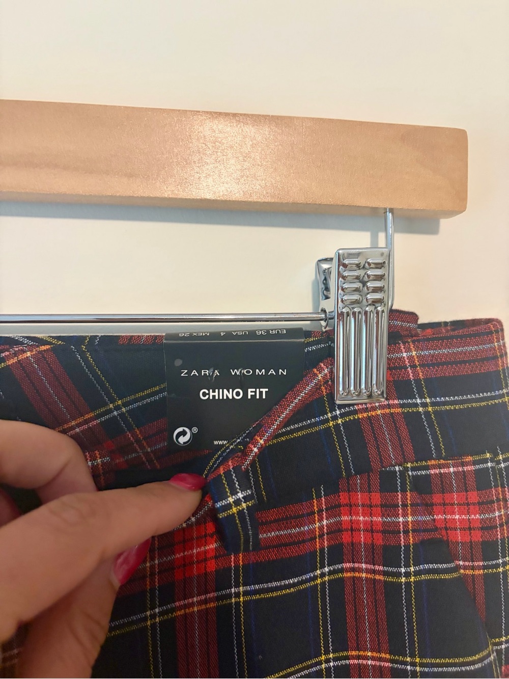Plaid Slim Fit Women’s Pants - Red/Navy - Picture 5 of 8
